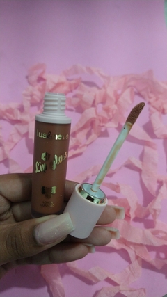 Lip gloss (nude)