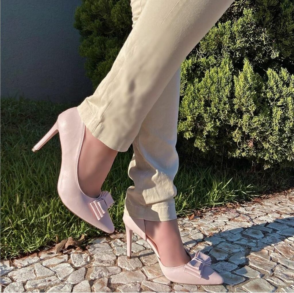 Scarpin nude hot sale salto alto