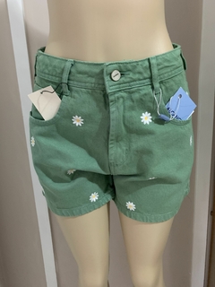 Imagem do Short Mom Margaridas Bordado Alcance Jeans Original