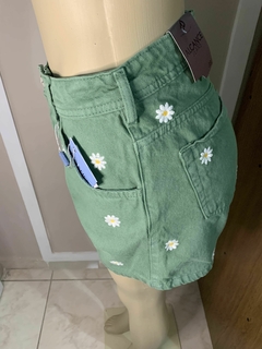 Short Mom Margaridas Bordado Alcance Jeans Original on internet