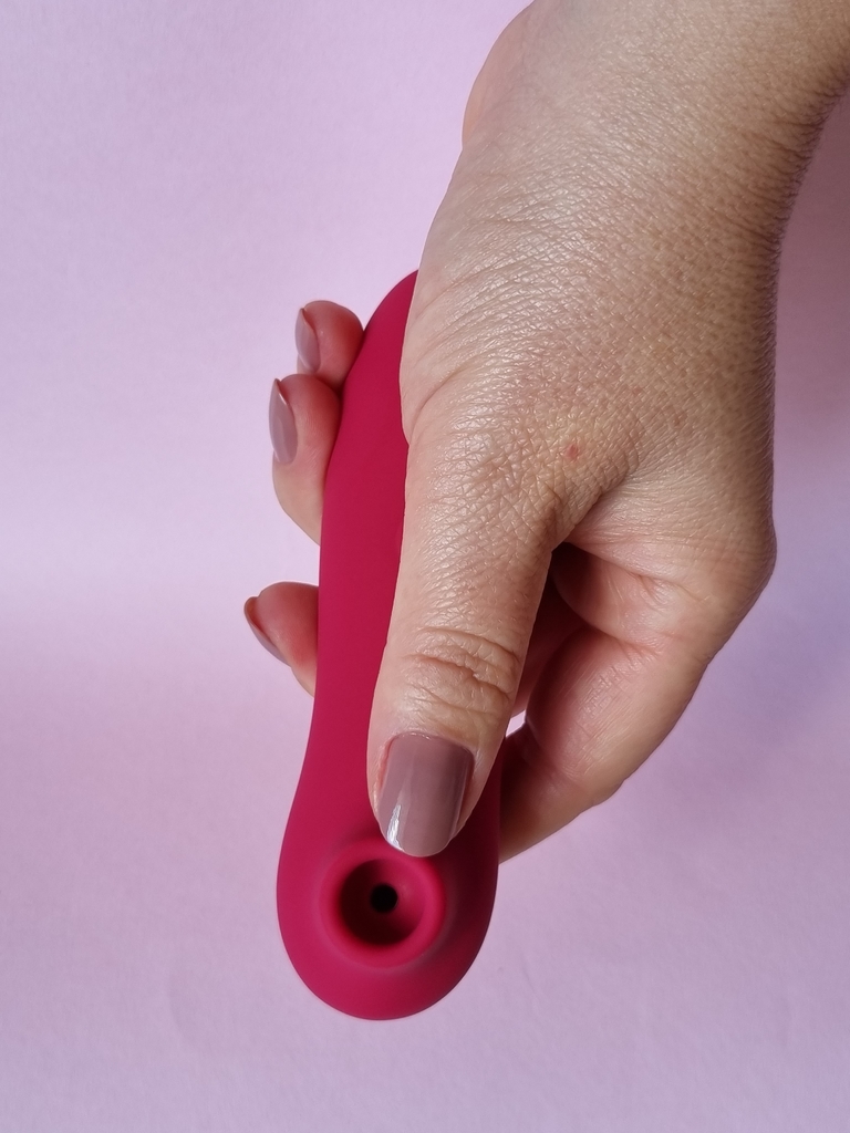 VIBRADOR DE SUCÇÃO E PULSAÇÃO - Descobrir Femme