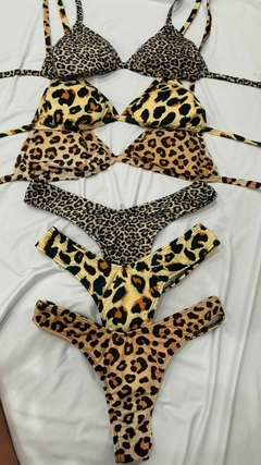 Bikini animal print, con colaless en V