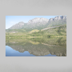 Quadro Decorativo Lago aos pés da Serra do Espinhaço, MG