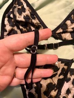 Conjunto Bralette y Tanga Leopardo en internet