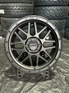 20X9 KMC BLACK 6x139 ET +18 - comprar online