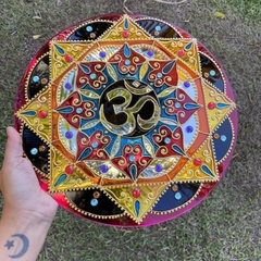 Mandala Omluz 30cm - claraluzmandalas.com.br