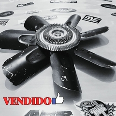 VENDIDO: Hélice 7 pás original do radiador do motor 302-V8 com a polia hidrodinâmica.
