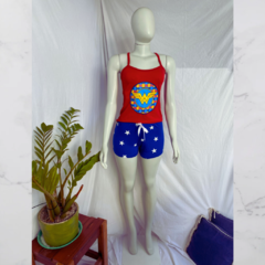 Pijama Feminino Curto Alcinha Estampa Mulher Maravilha Vermelho e Azul - comprar online