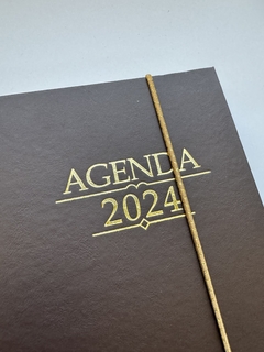 Agenda 2024 Marrom Capa com hot stamping dourado e prata Artimpresso na internet