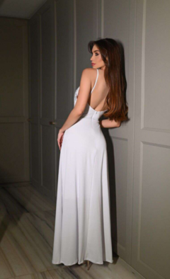 Vestido branco longo com fenda lateral com brilho - comprar online