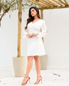 Vestido Midi branco com manga longa e laço na barra - comprar online