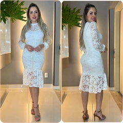 Vestido branco midi de renda com manga longa - noiva civil