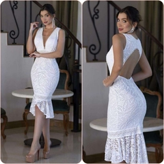 Vestido de renda noiva civil midi com as costas nua