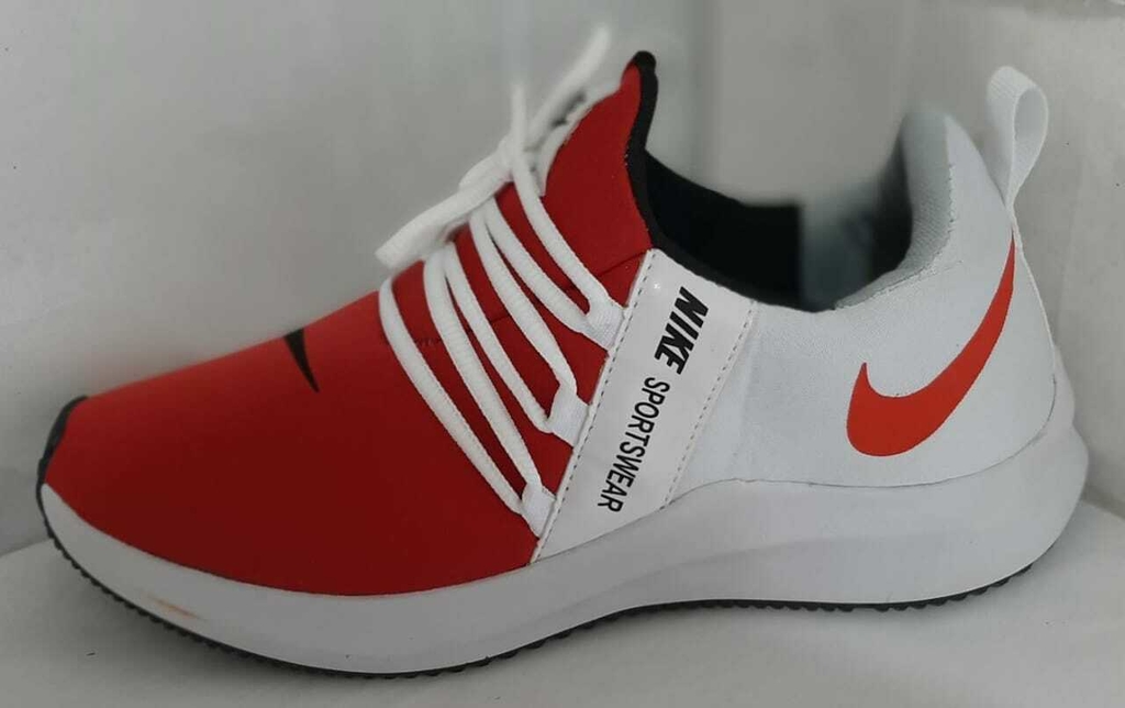 Tenis nike hot sale sportswear