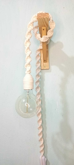 Luminária decorativa de macrame