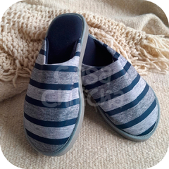 Pantufla Hombre Gris (Raya Azul) en internet