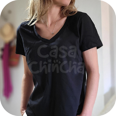 Remera Básica escote en V NEGRO en internet