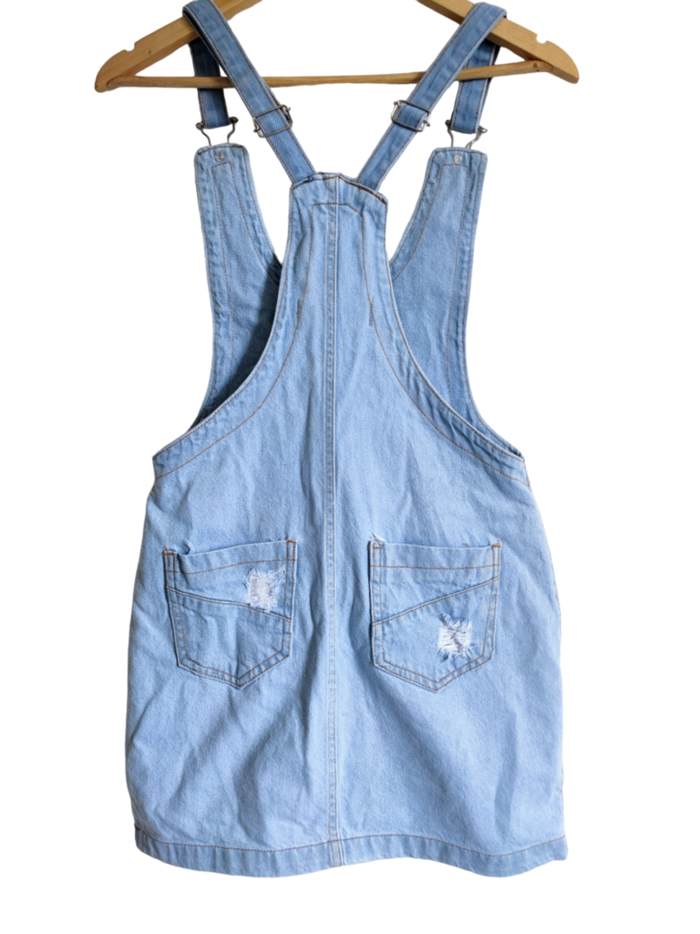 Jardineira jeans 2024 retro