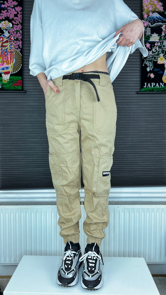 Bershka cargo trousers in khaki with belt