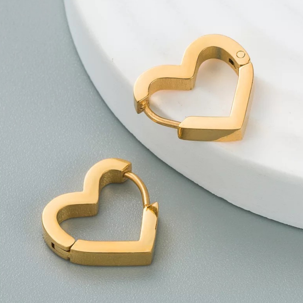 Aretes Corazón Acero Inoxidable Chapa de Oro 18 K