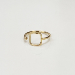 SQUARE MIDDLE RING