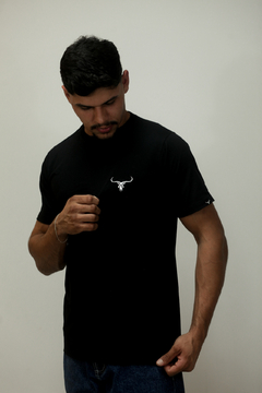 Camiseta Masculina Old Farmer - Preta na internet