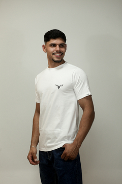 Camiseta Masculina Old Farmer - Branca - comprar online