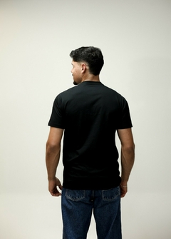 Camiseta Masculina Old Farmer - Outsider - Preta - loja online