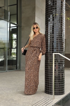 Vestido longo de animal print - comprar online