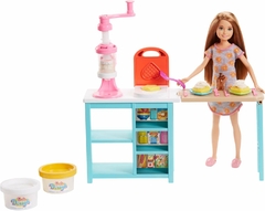 STACIE ESTACAO DOCE - Barbie® COZINHANDO E CRIANDO - MATTEL - FRH74 - comprar online