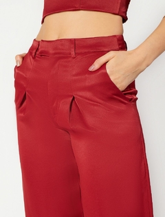 CALÇA RETA ALFAIATARIA - RITA - VERMELHO ACETINADO - BIANCA GOHARA | Moda Feminina Consciente