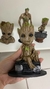 Groot Baby Sentado Guardiões da Galáxia Boneco Colecionável Resina