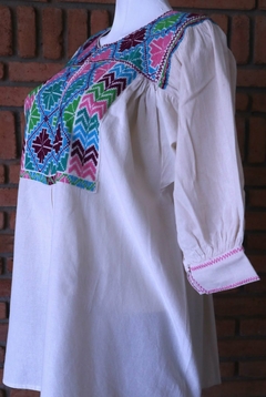 Blusa bordada a mano Mod Ejutla Multicolor UT - tienda en línea