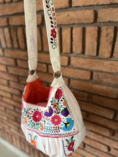 Imagen de Bolsa Bordada a Mano, Renacer Mexicano Mod. Hipper Manta