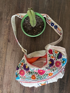 Bolsa Bordada a Mano, Renacer Mexicano Mod. Hipper Manta - Lari Moda