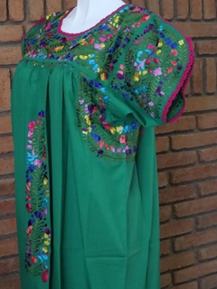 Imagen de Vestido Bordado A Mano San Antonino verde obscuro multicolor UT