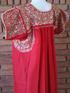 Vestido Bordado A Mano San Antonino rojo con azul rey UT - (copia) on internet