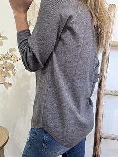 Sweater ORLANDO GRIS - comprar online