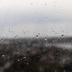 Ventana con lluvia