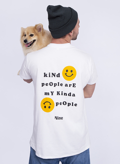 Camiseta Oversized Kind People - comprar online