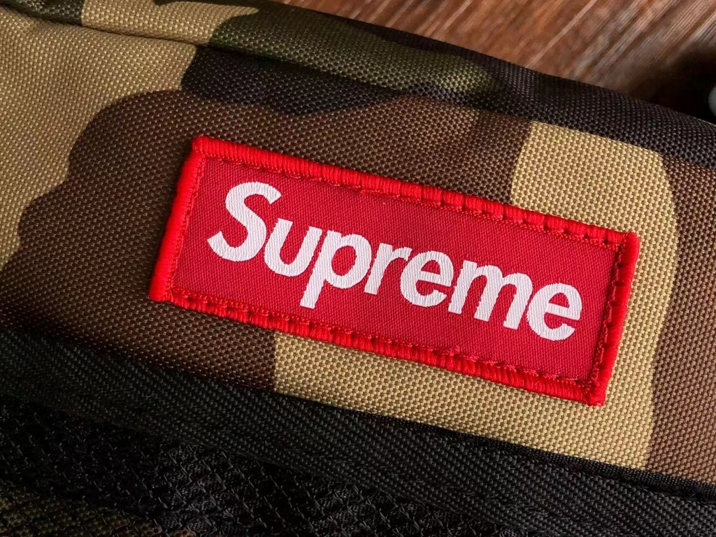 Supreme Shoulder Bag: The Essence of Style and Power