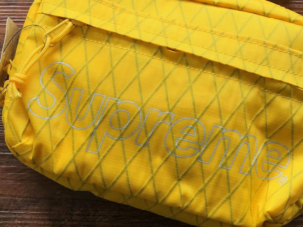Túi Supreme Shoulder Bag FW18 Yellow SP-SBFW18YW