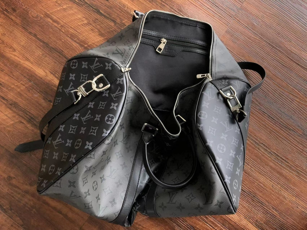 Louis Vuitton Black Monogram Eclipse Keepall Bandouliere 55 Duffle Bag  Strap 39L