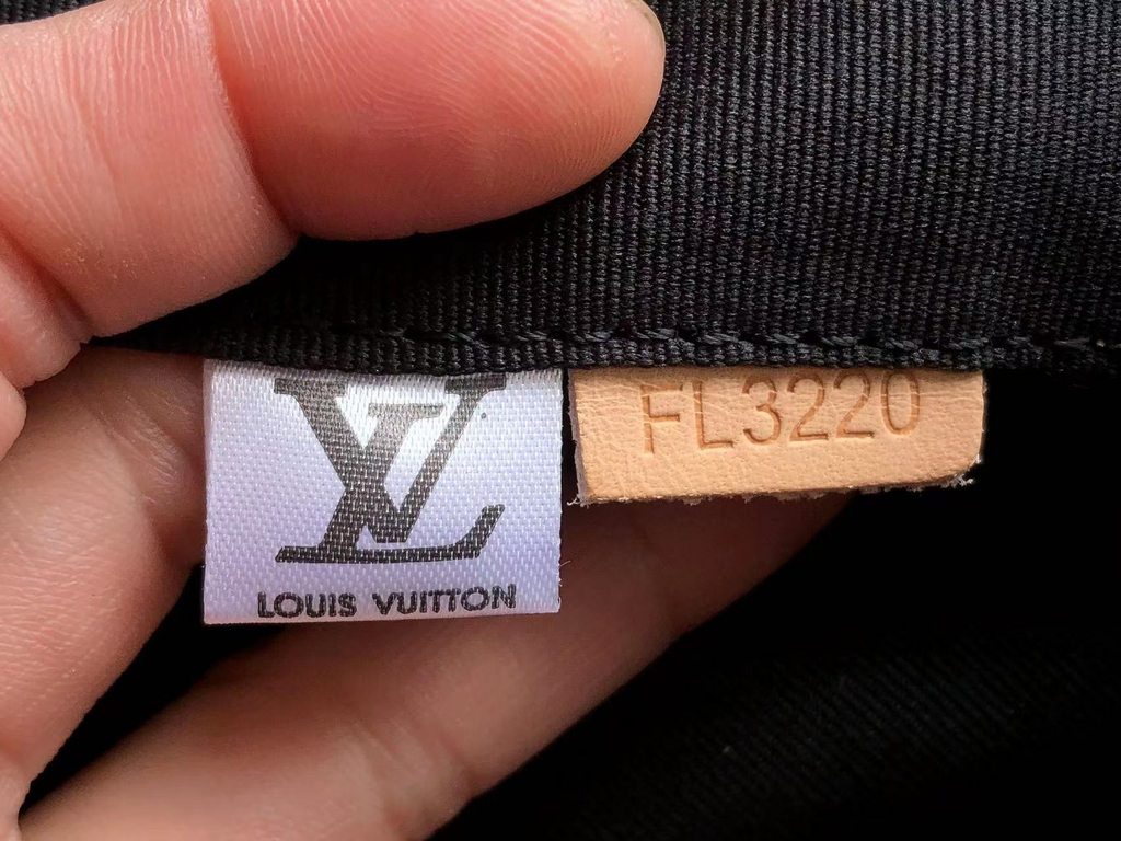 Louis Vuitton Monogram Shadow Racer Backpack - Black Backpacks, Bags -  LOU789802