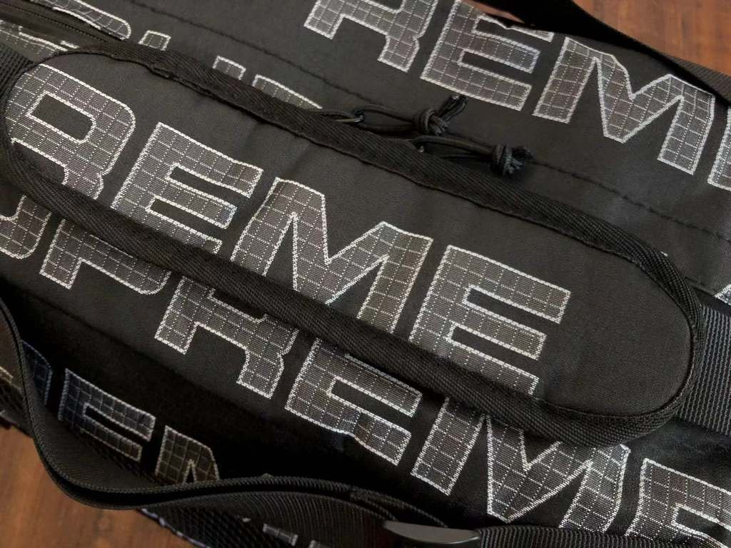 Supreme Duffle Bag Black FW17 – UniqueHype