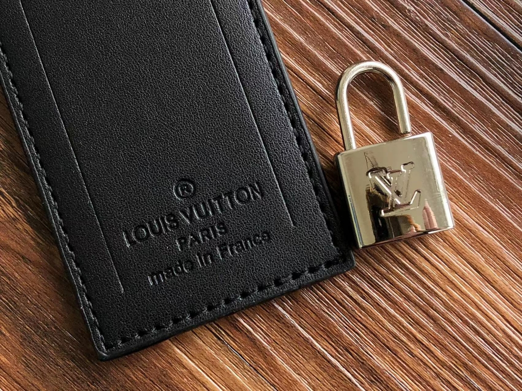 Louis Vuitton, Accessories, Authentic Louis Vuitton Key And Lock 36