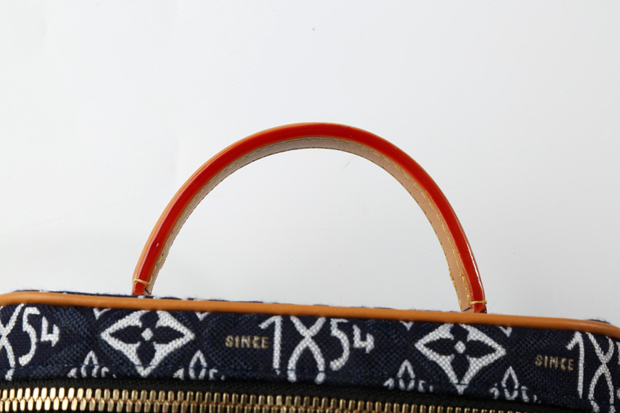 Louis Vuitton LV medieval bag series Diane handbag this Diane