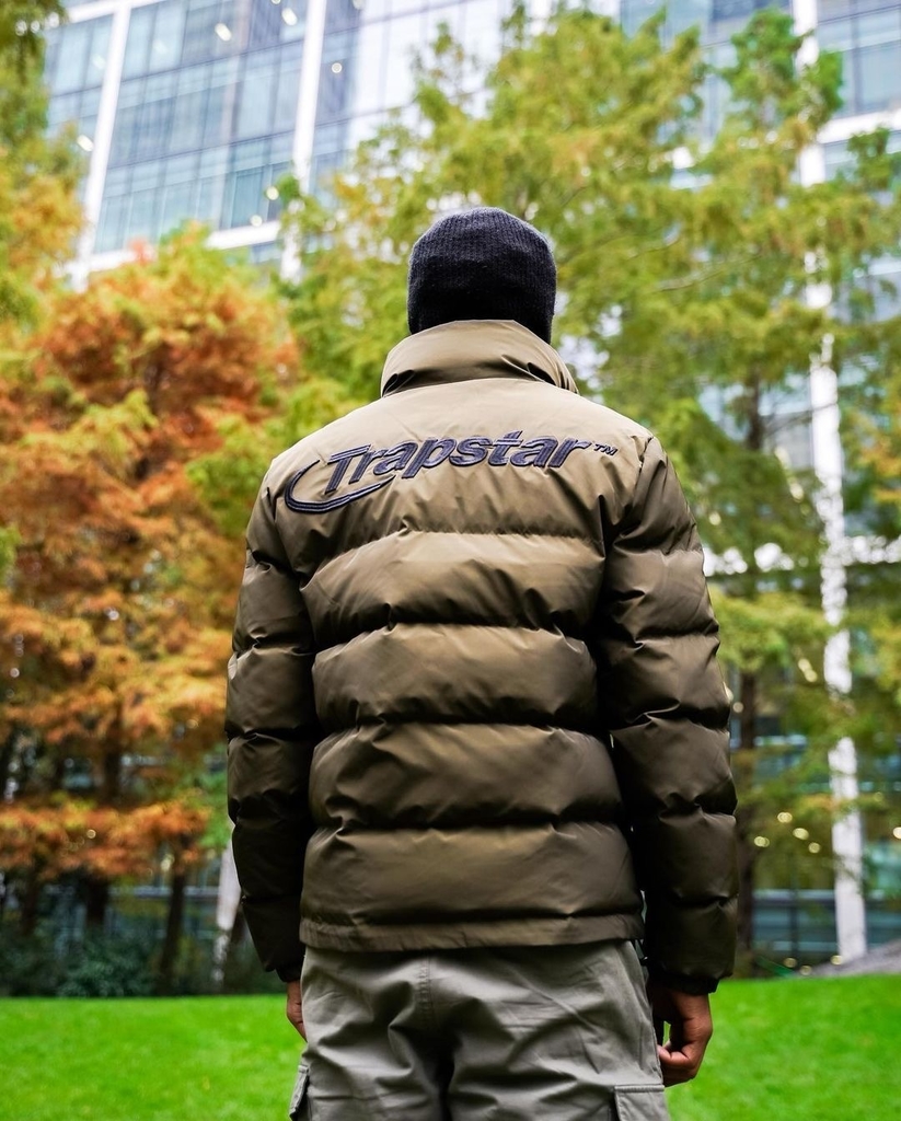 Experience the unique feel of the PUFFER TRAPSTAR - Hyperdrive Jacket