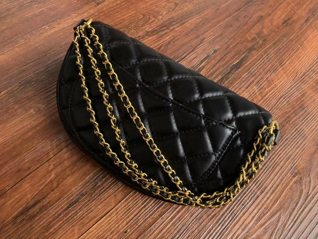 Black chanel hotsell waist bag