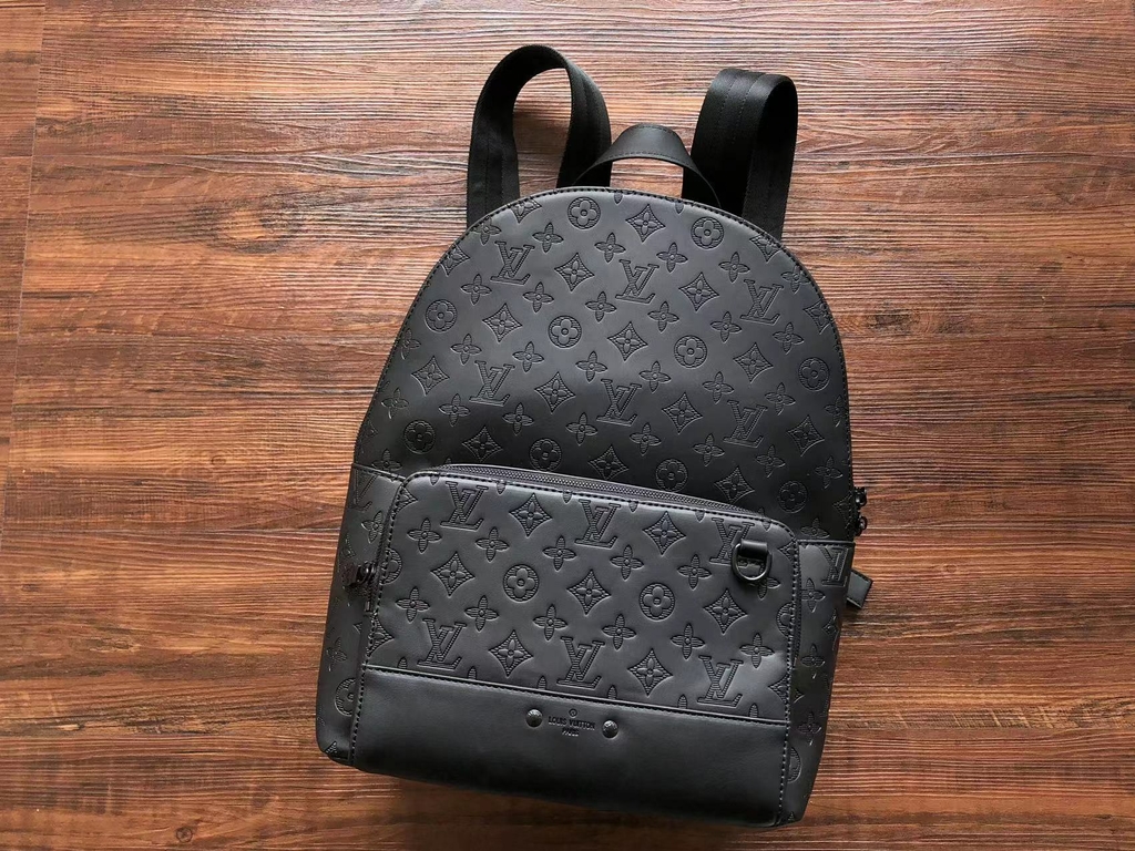 Louis Vuitton Racer Bckpack Anthracite Grey - clothing